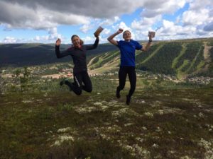 Moa och Amanda på Hundfjället.